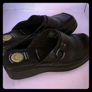Earth Spirit Black Leather Slip on Clogs